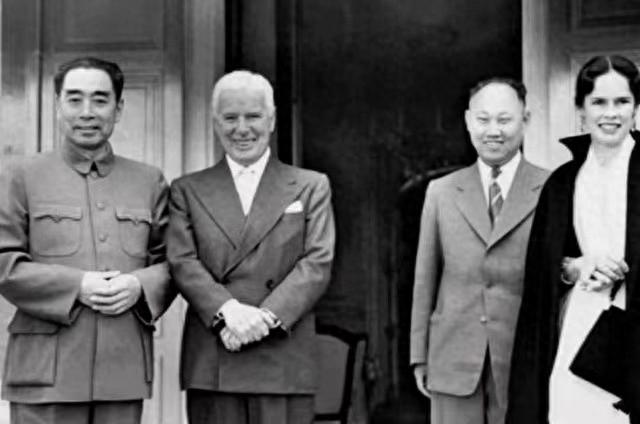 1954年，美国记者在日内瓦会议侮辱中国，周总理一个动作完美反击