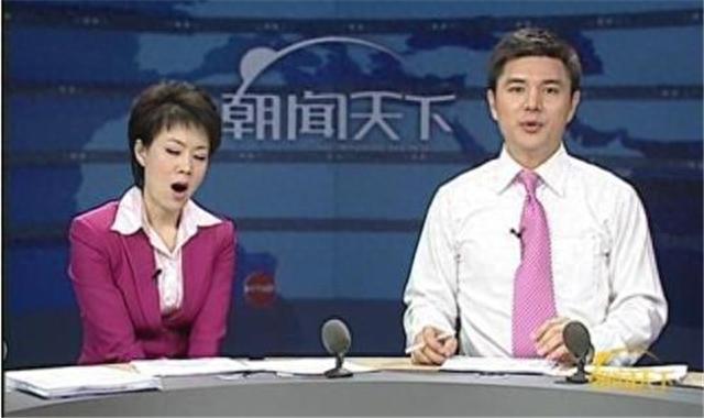 央视主持李文静：曾因直播竖中指被侮辱，46岁无儿无女，近况曝光