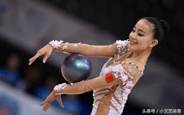 中国体育第一美女！艺术体操女神红了！网友：真的很迷人