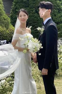 美女朴敏荷(韩国女星对婚姻生活表示非常满意，真是太好了，没有时间无聊了)