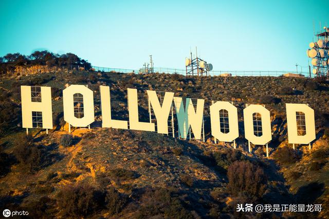 美国好莱坞山，几个大字全世界闻名