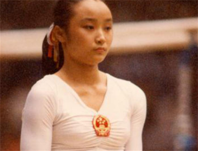一代体操天才樊迪，17岁巅峰退役去美国发展，回国后陪伴年迈父母