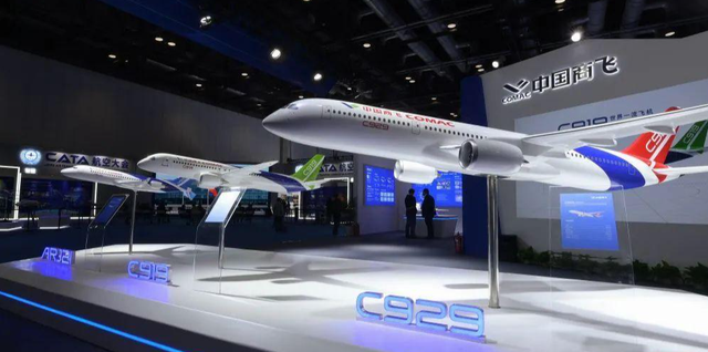 中国顶级航空装备亮相迪拜，运20也能卖，阿联酋520亿大单给美国