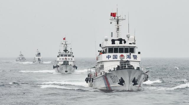 中国军舰在钓鱼岛刚走，日本就向西南增兵，这是要策应美国吗？