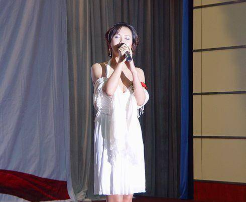 47岁的茂名美女黄颖消失在广东观众的视野多年，她现在还好吗？