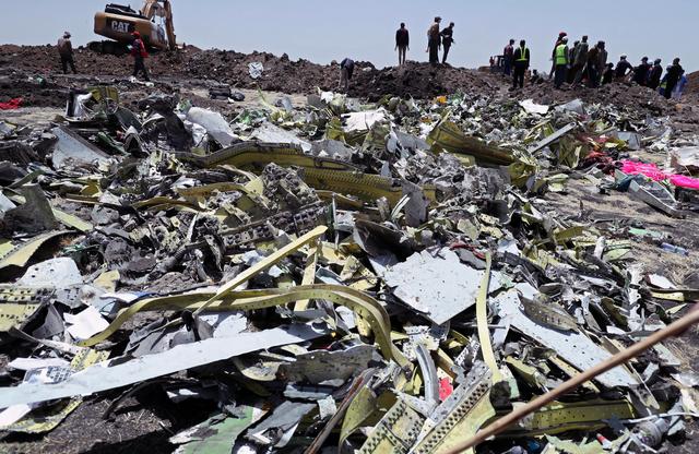 中国客机在韩国釜山坠毁，129人遇难，揭秘129航班坠毁的真相