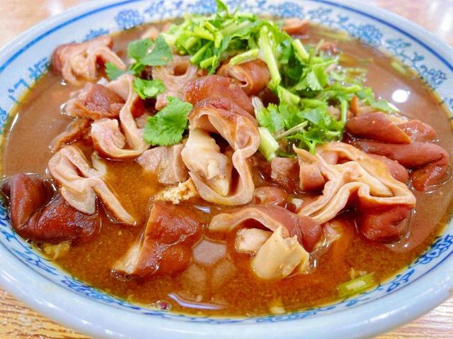 “外地人吃不下”的6种北京小吃，豆汁卤煮榜上有名，看看都有啥