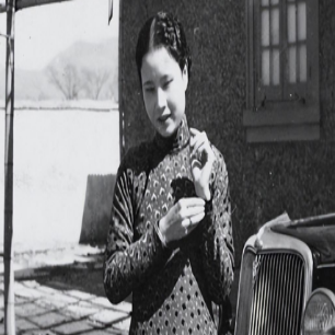日军罪行照片：攻陷香港后兽性毕露，当场轮番侵犯新婚女明星