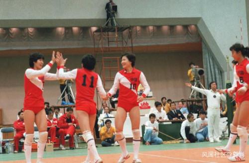 2004年的中国女排奥运登顶，远比电影《夺冠》更感人
