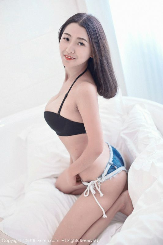 七月Julie性感写真