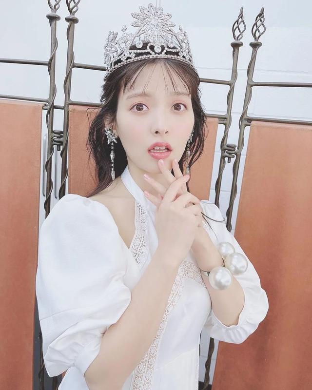 奶系美女上坂堇!拥有火辣身材的特利迦