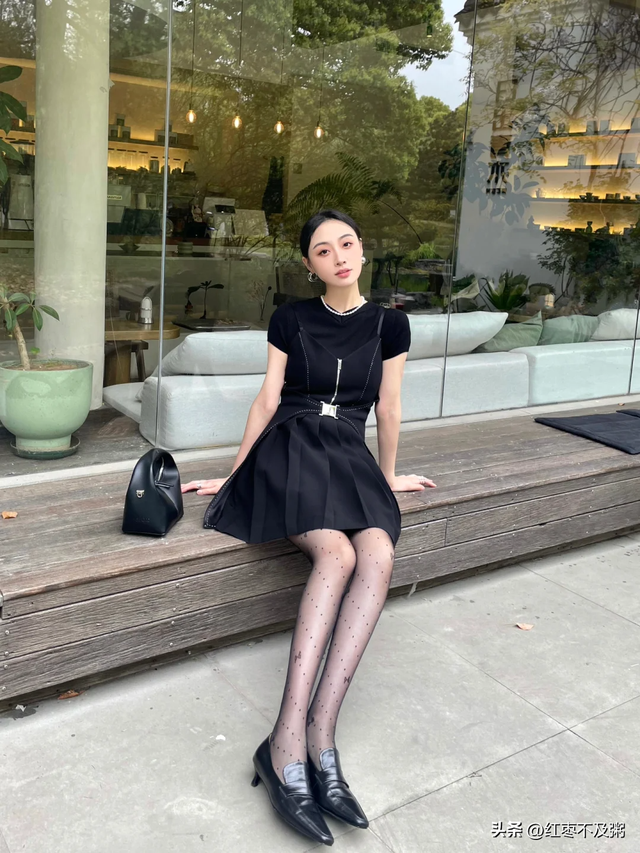 18套春夏丝袜穿搭,魅惑男人的秘密武器,愉悦自己的必备单品!
