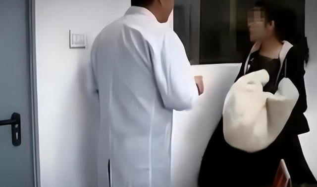 06年,郑大护士遭领导强奸后反被判死刑,行刑前却喜极而泣