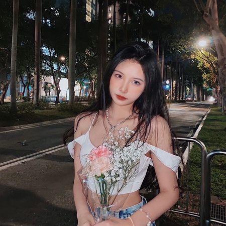 蔡诗萍17岁正妹女儿「转身掉出屁股蛋」!破尺度激辣网:好害羞
