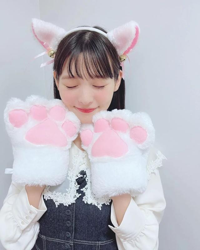 奶系美女上坂堇!拥有火辣身材的特利迦