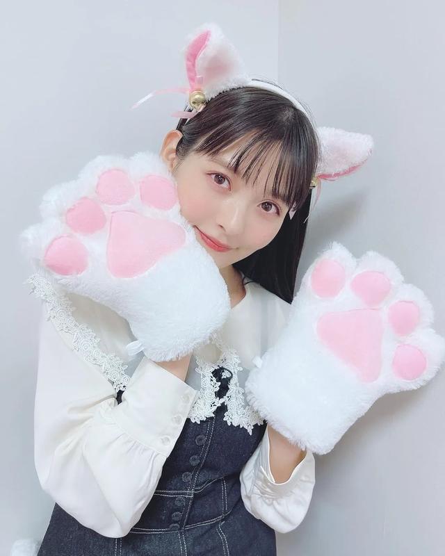 奶系美女上坂堇!拥有火辣身材的特利迦