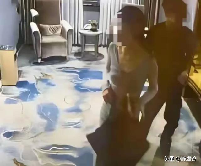 美女老师,出轨自家学生,爱情成了欲望奴隶,高科技也挡不住