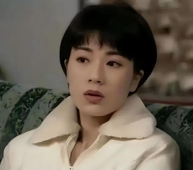 10位港圈“短发女神”,个个一眼万年,有人退圈让人遗憾