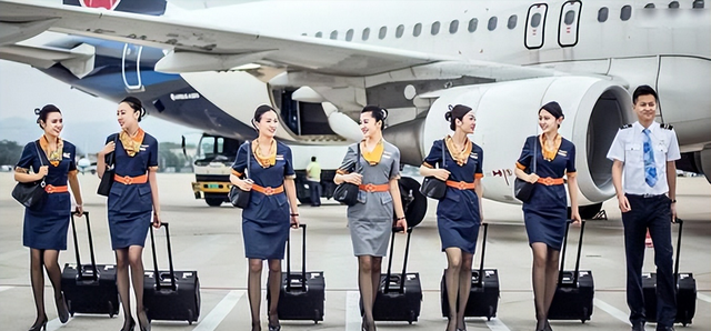 乘坐飞机时还有“隐藏服务”?只要肯开口,空姐一般都能为你提供