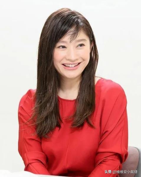48岁筱原凉子凭颜值状态登上热搜,冻龄美肌离不开她的独家小秘诀