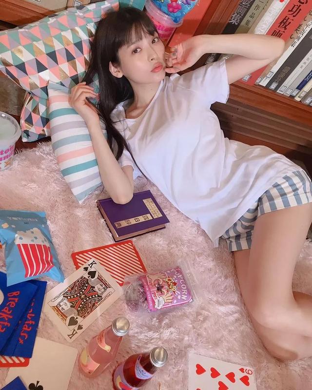 奶系美女上坂堇!拥有火辣身材的特利迦