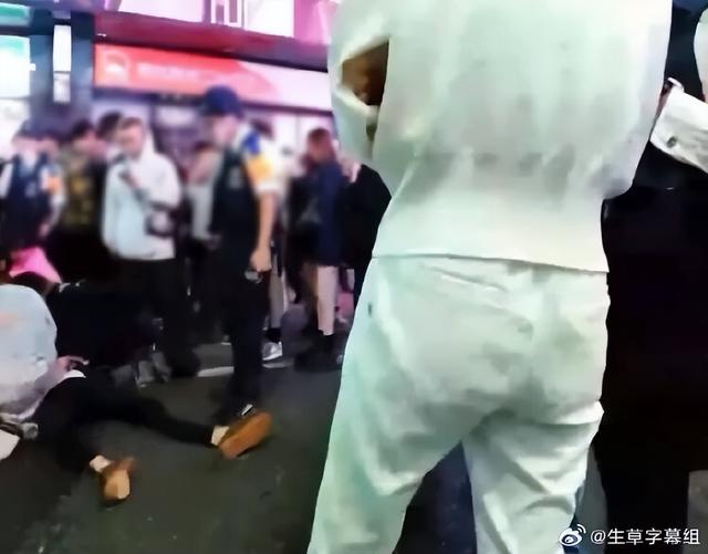 日本妹子当街怒砍牛郎,由爱生恨的背后隐藏着怎样的狗血剧情?