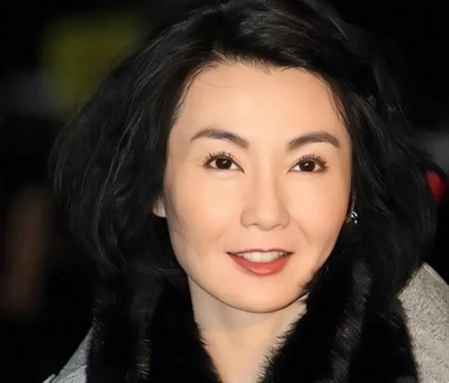 “小方脸”才是真抗老,这些拒绝“削骨”女明星,岁数越大越好看