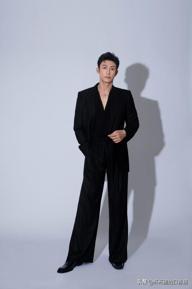 身高超过186男星! 胡一天、张凌赫报低? 林一、刘宇宁都是长腿
