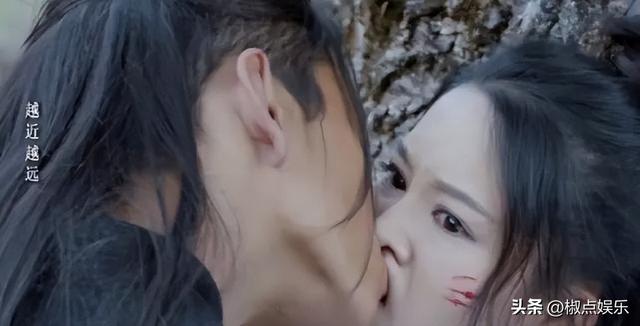 “袭胸、摸腿”,借拍戏之名揩油,内娱的“假戏真做”有多可怕?