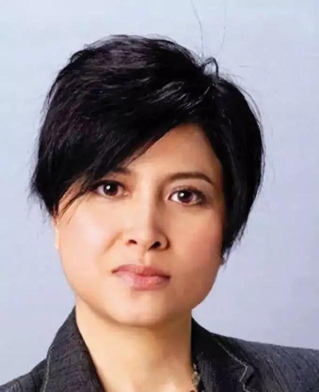 10位港圈“短发女神”,个个一眼万年,有人退圈让人遗憾