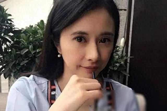 广东盛产美女!来自广东的20位女星,个个如花似玉,性感迷人
