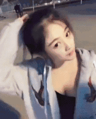 搞笑GIF:可性感可清纯的美女,爱了爱了