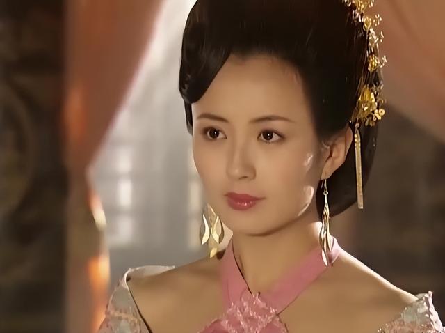 “未婚”产子的6位女星,生父成谜、不惧流言,最大55岁最小35岁