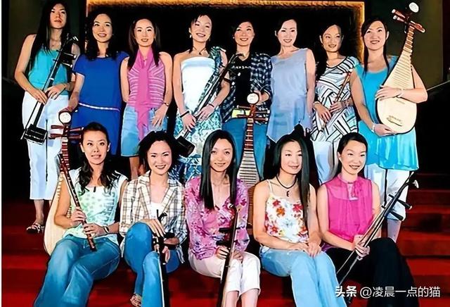 女子十二乐坊曾风靡一时,21年后远赴日本追梦,现状太令人唏嘘!