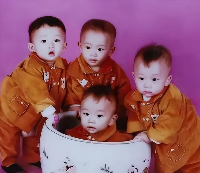 03年湖南产妇生下4胞胎,针管灌奶艰难存活,18年后全部金榜题名