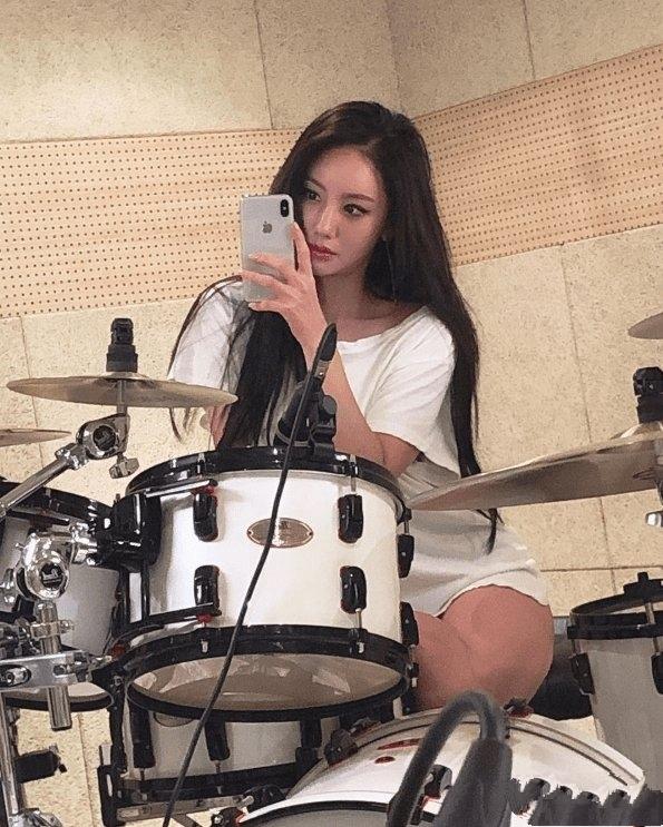 养眼时刻!奥运赛场外的魅力,韩国最美女鼓手,海边疯狂输出