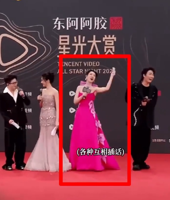 流鼻血还抢话筒,两个女星当众亲吻,只有赵丽颖C位压轴很安心