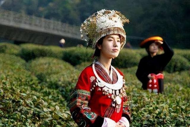 侗族少女石奶引:因长相太美被印上1元人民币上,却领低保16年