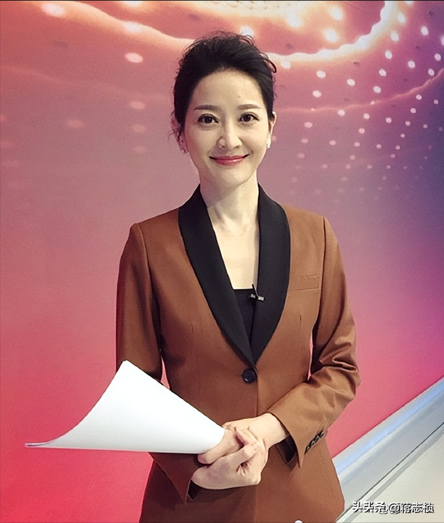 9个大美女,是央视各频道的“当家花旦”,最性感的是“六公主”