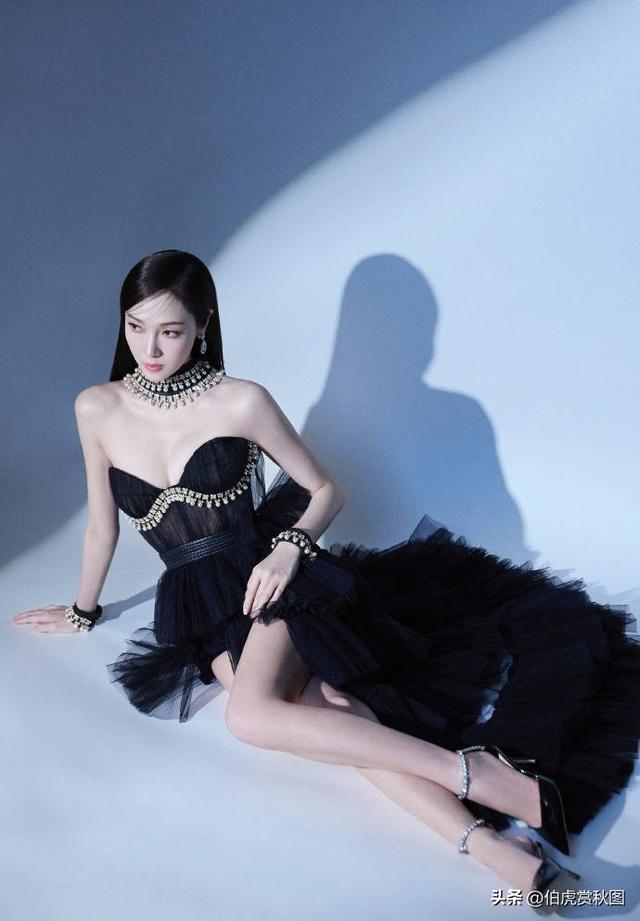相当哇塞!娱乐圈顶流Jessica郑秀妍写真赏、性感妩媚腿长腰细