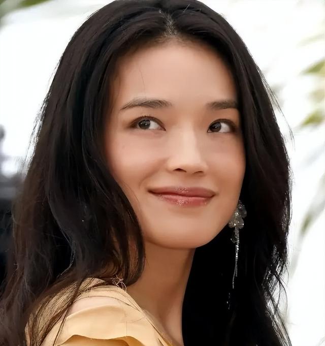 别只吹捧樱桃小口!这8个大嘴美女,有的性感撩人,有的清纯如水