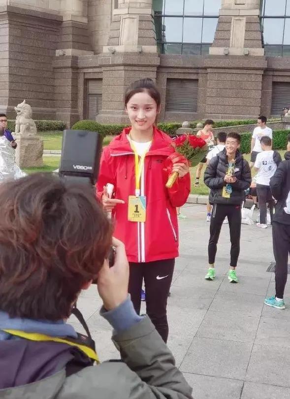 跑步女神李美珍:李芷萱的小师妹,全马PB237,颜值实力俱全