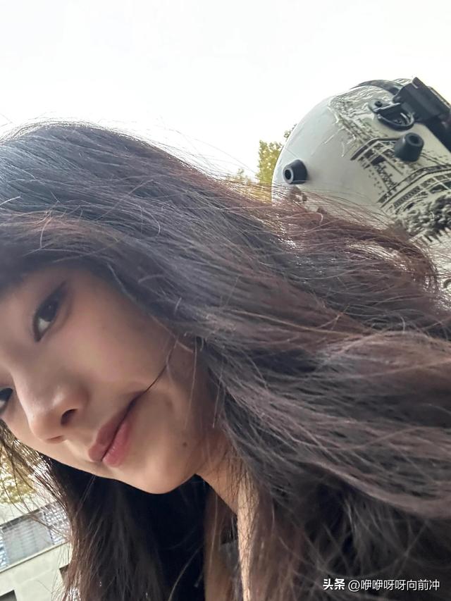 东南大学的绝色校花:工科才女、音乐达人、麻将高手