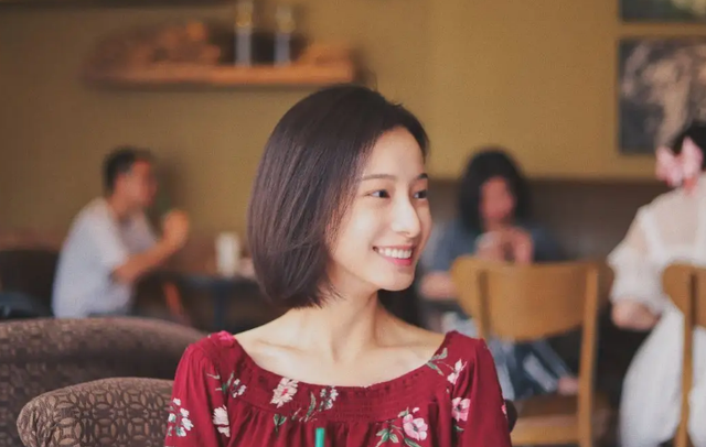 别只吹捧樱桃小口!这8个大嘴美女,有的性感撩人,有的清纯如水