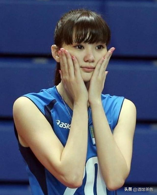 排坛女神萨宾娜:身高1米82,高颜值身材完美,嫁迪拜富豪后退役