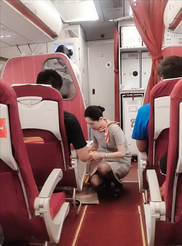 乘坐飞机时还有“隐藏服务”?只要肯开口,空姐一般都能为你提供