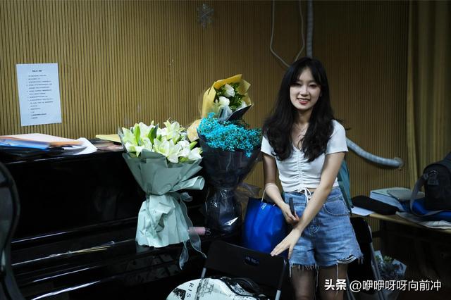 东南大学的绝色校花:工科才女、音乐达人、麻将高手