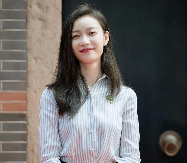 别只吹捧樱桃小口!这8个大嘴美女,有的性感撩人,有的清纯如水