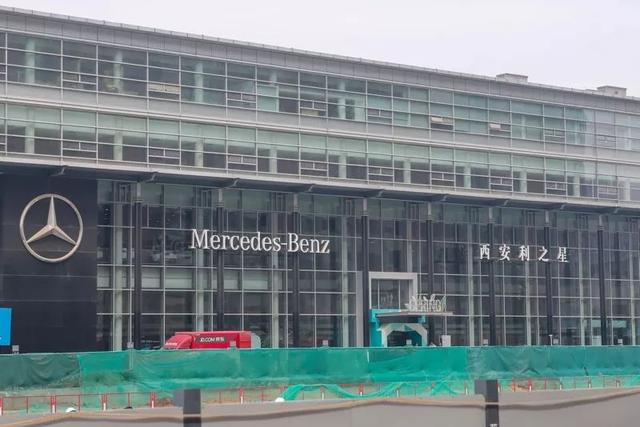 对话西安奔驰女车主:“再来一次,我不会坐上引擎盖”