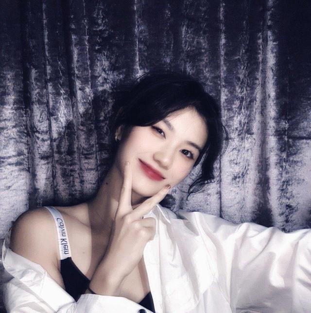 体坛颜值天花板夏思凝,170cm黄金腿臀比,颜值与实力并存